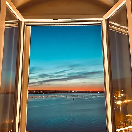 Sonrisa Bed & Breakfast *