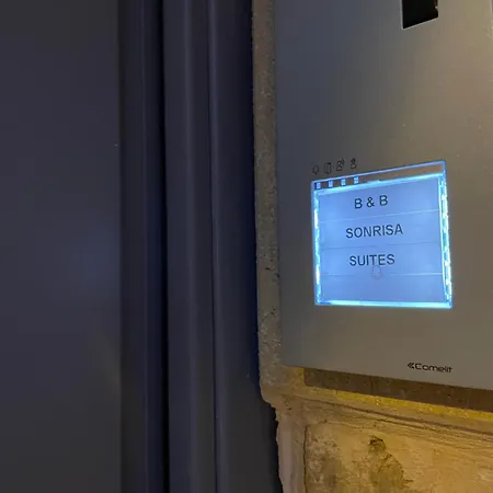 Sonrisa Bed & Breakfast *